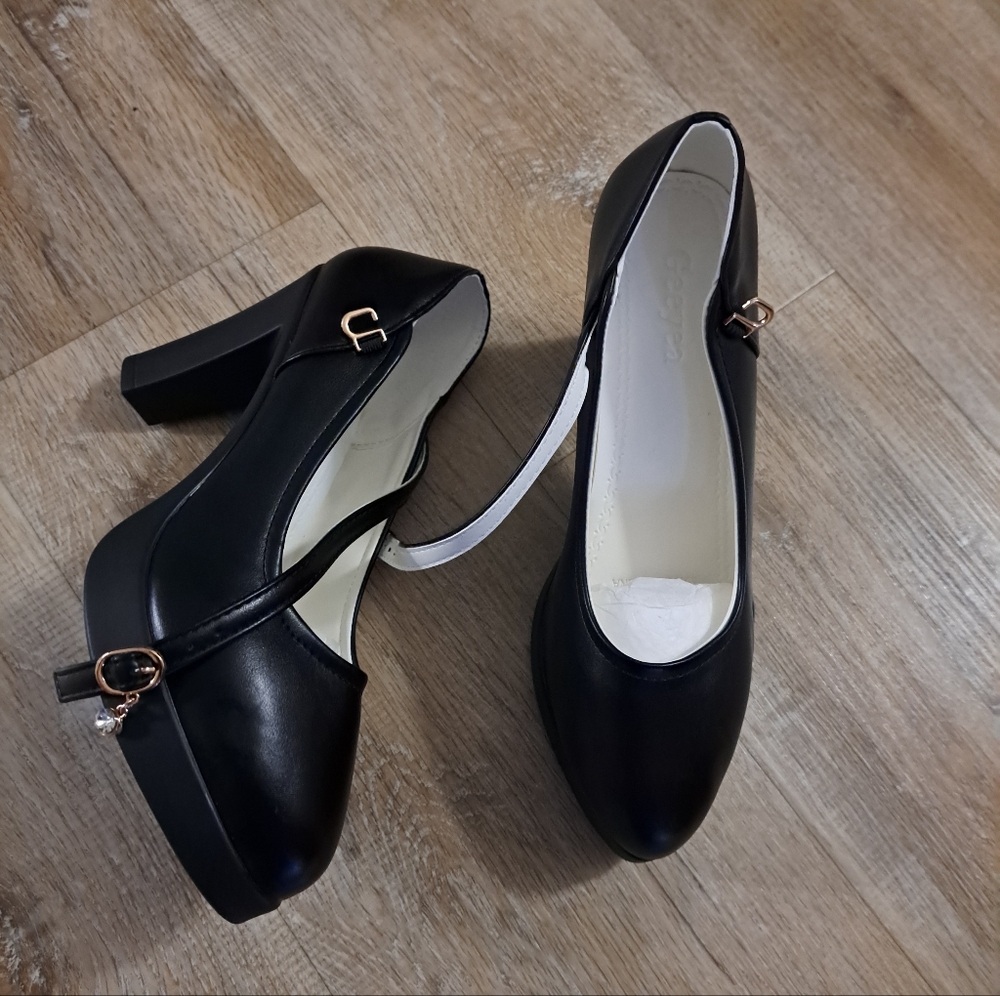 SHEIN Classic Black Mary Jane Platform Heels Size 40 New